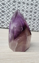 Load image into Gallery viewer, Amethyst Cut Base Top Polished Point
